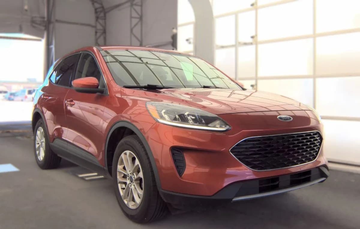 2020 FORD ESCAPE SE 4