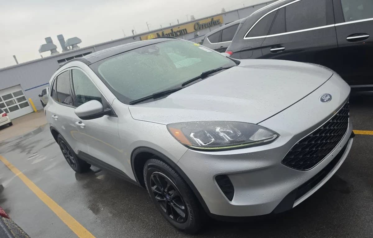2020 FORD ESCAPE SE 4