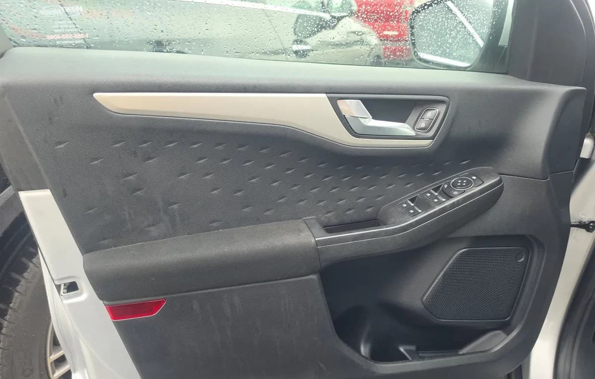 2020 FORD ESCAPE SE 6