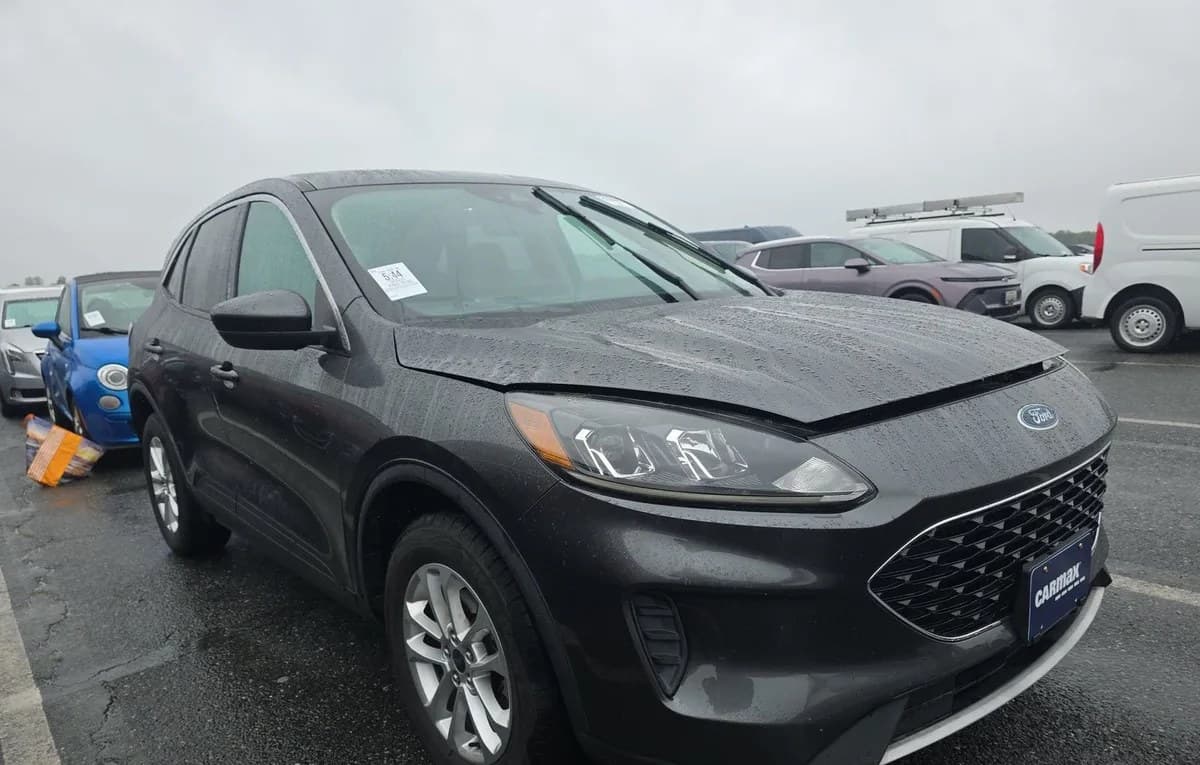 2020 FORD ESCAPE SE 4