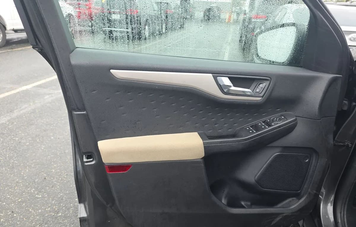 2020 FORD ESCAPE SE 6