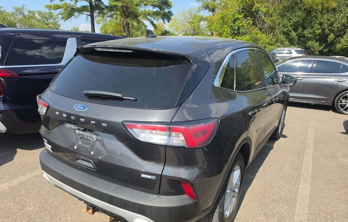 2020 FORD ESCAPE SE 4