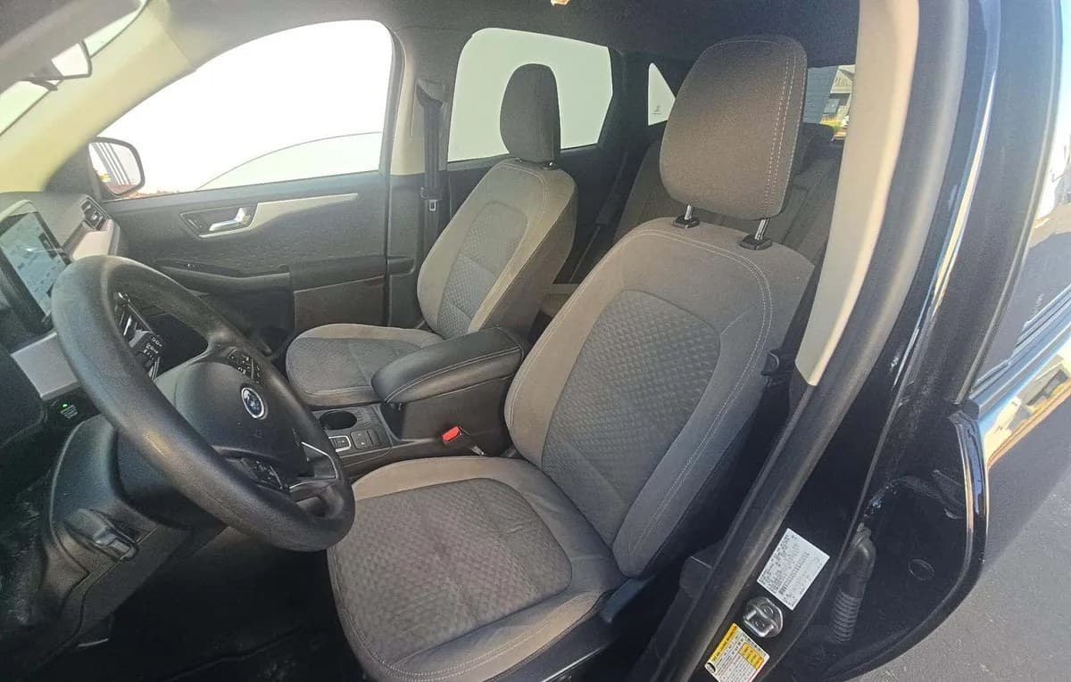2020 FORD ESCAPE SE 4