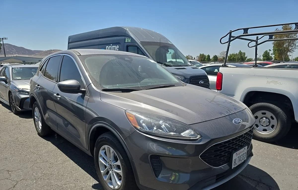 2021 FORD ESCAPE SE 4