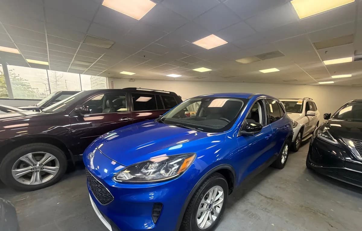 2020 FORD ESCAPE SE 4