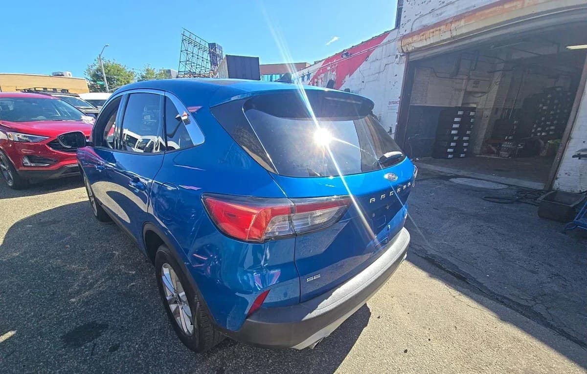 2021 FORD ESCAPE SE 3
