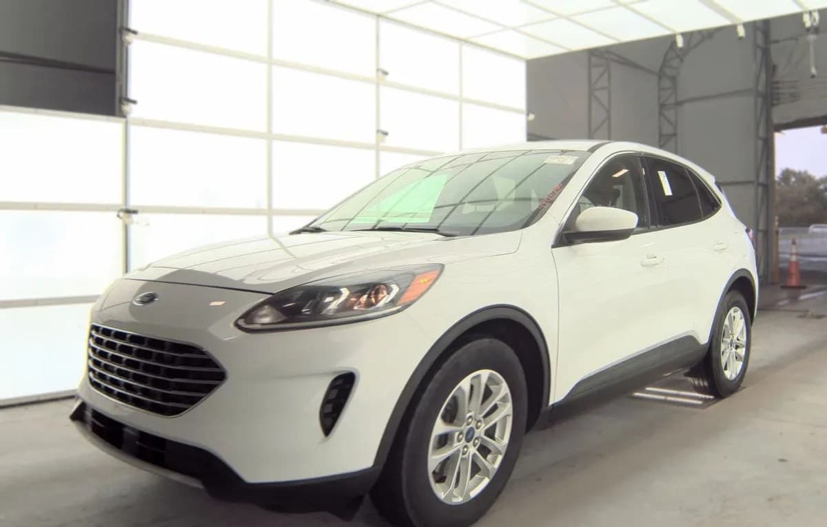 2020 FORD ESCAPE SE 2