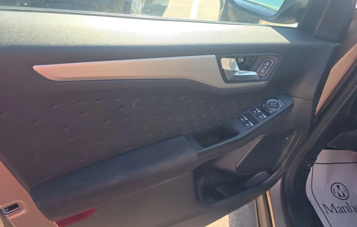 2020 FORD ESCAPE SE 6