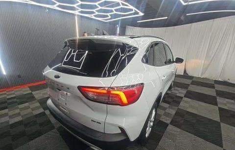 2020 FORD ESCAPE SE 4