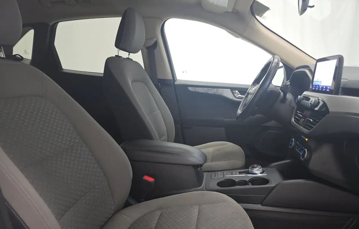 2020 FORD ESCAPE SE 5