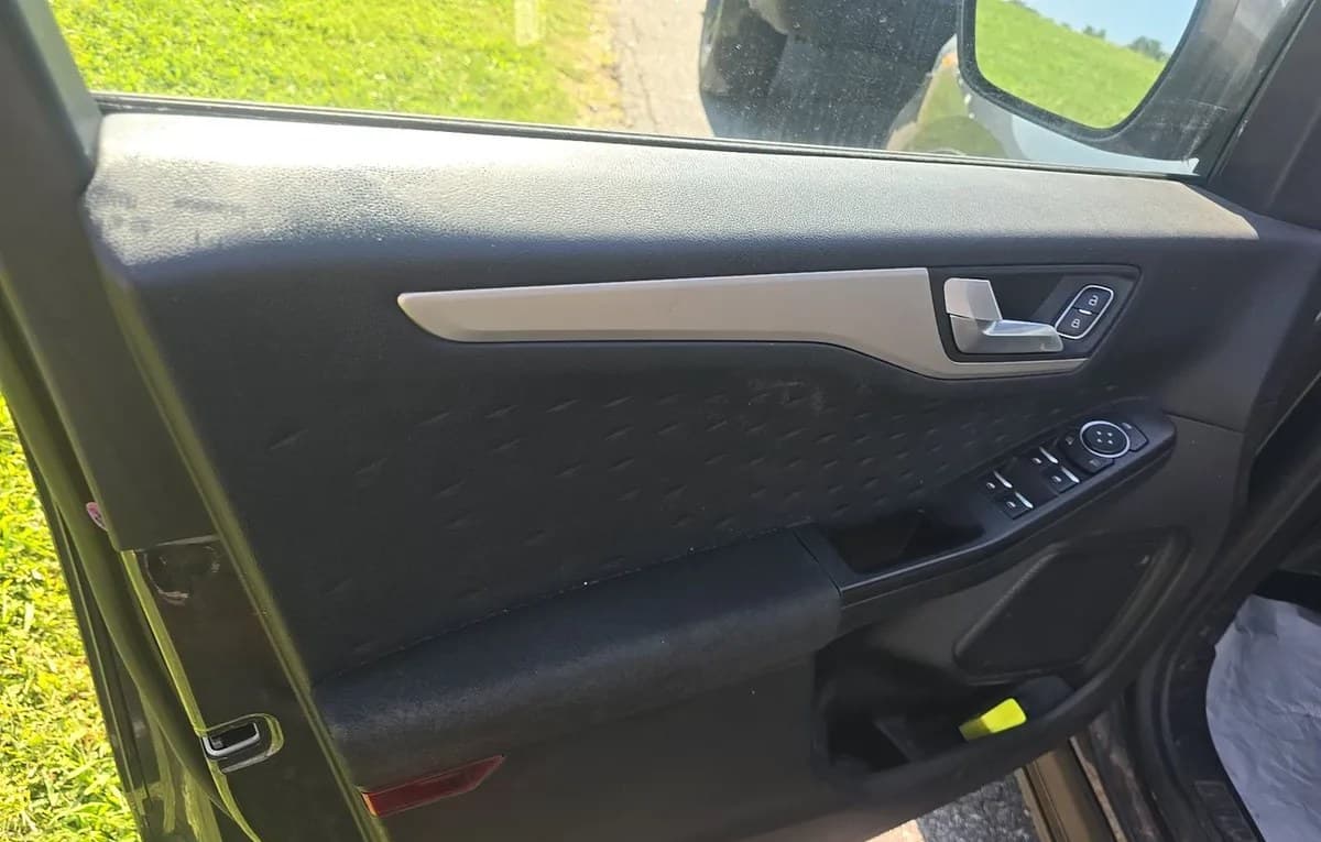 2020 FORD ESCAPE SE 5