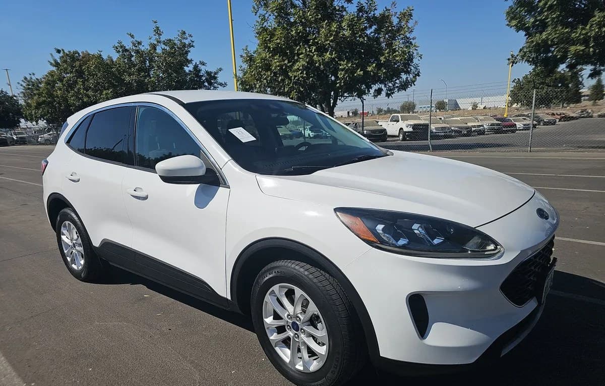 2020 FORD ESCAPE SE 3