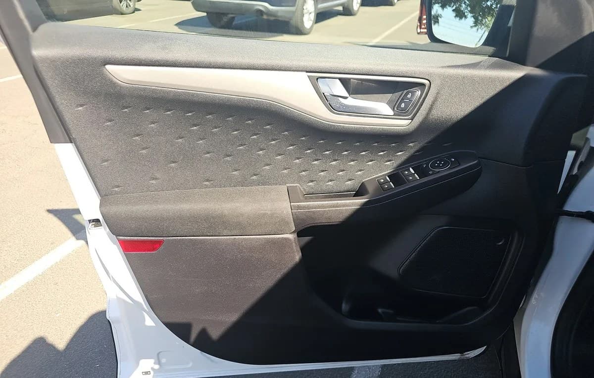 2020 FORD ESCAPE SE 5