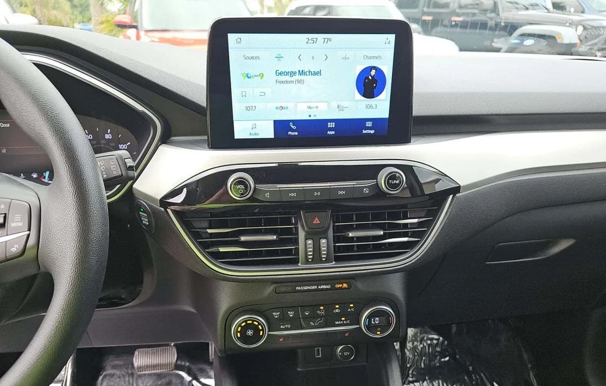 2020 FORD ESCAPE SE 7