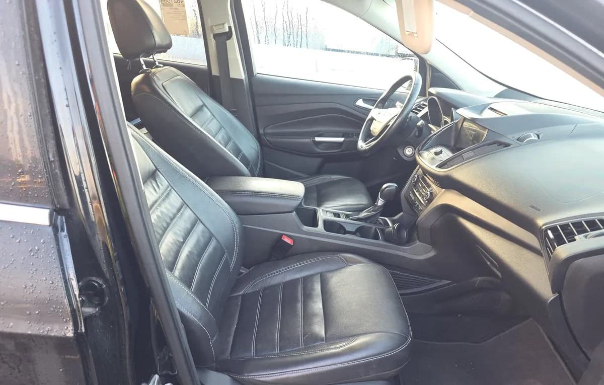 2017 FORD ESCAPE SE 5