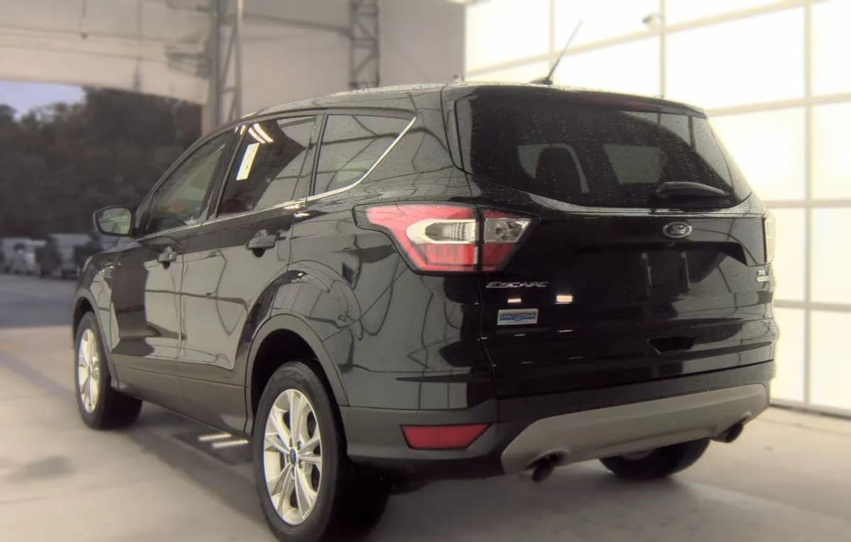 2017 FORD ESCAPE SE 5