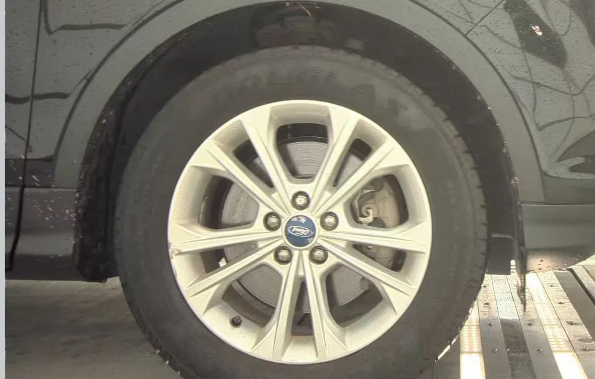 2017 FORD ESCAPE SE 7