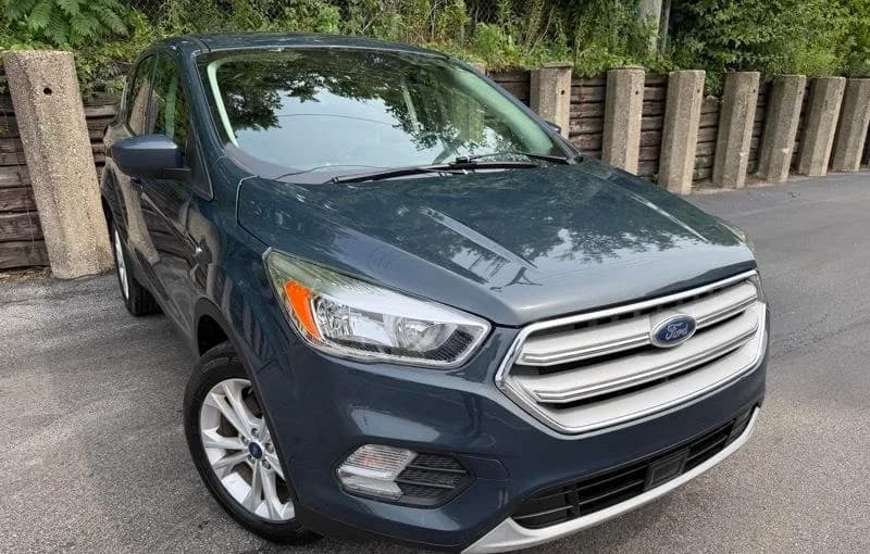 2019 FORD ESCAPE SE 4