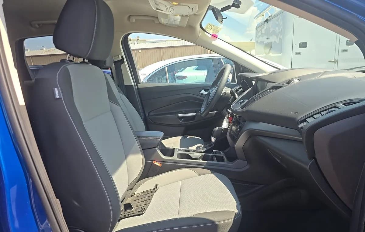 2017 FORD ESCAPE SE 5