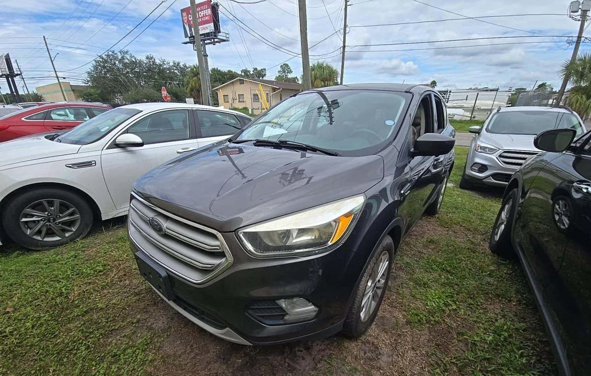 2017 FORD ESCAPE SE 2
