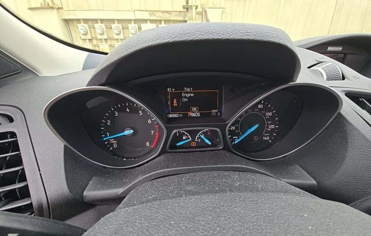 2017 FORD ESCAPE SE 6