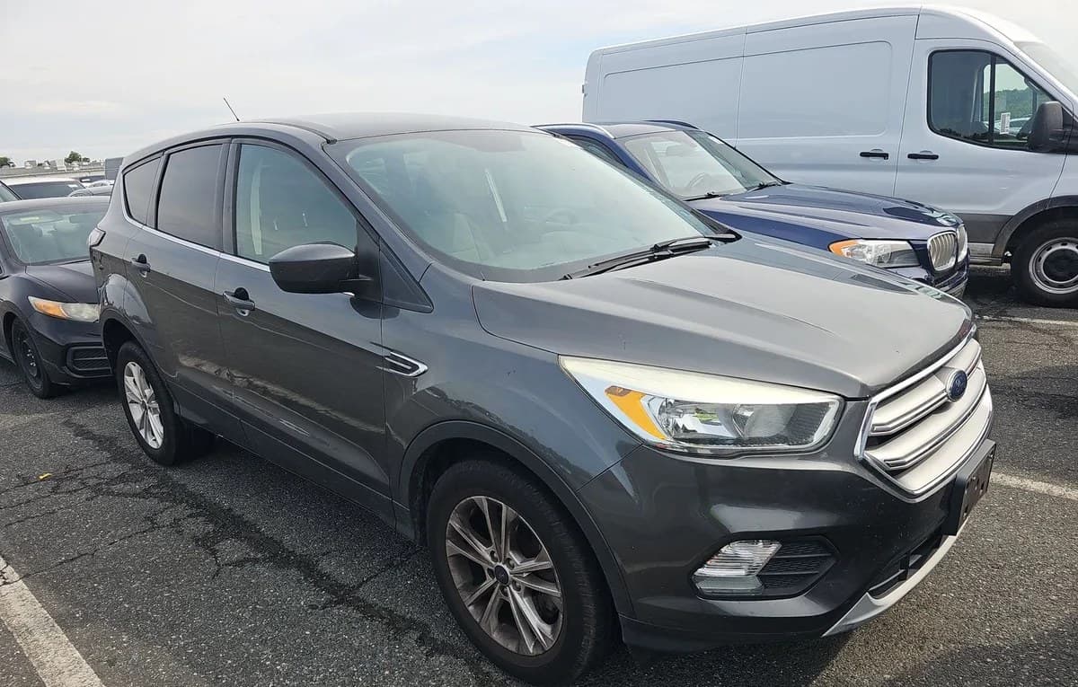 2017 FORD ESCAPE SE 3