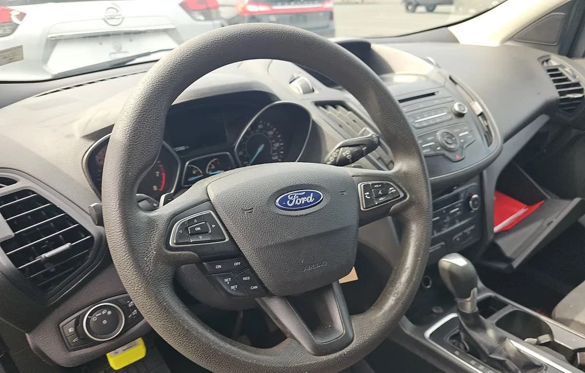 2017 FORD ESCAPE SE 6