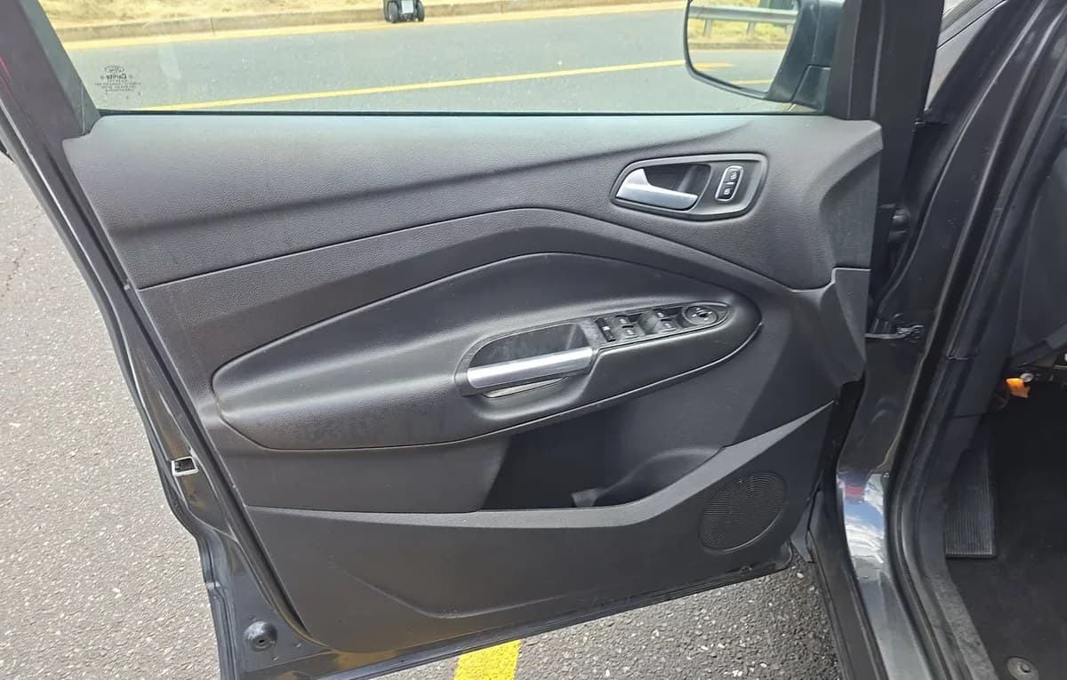 2018 FORD ESCAPE SE 6