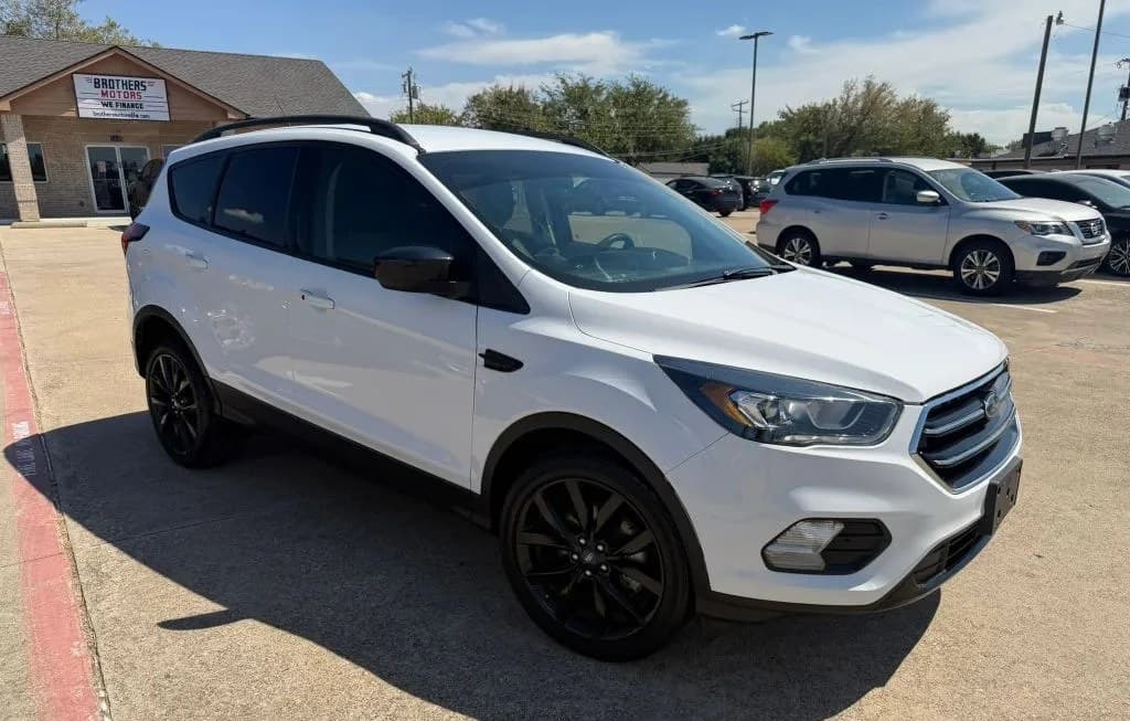 2019 FORD ESCAPE SE 4