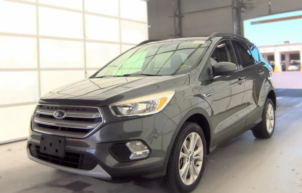 2018 FORD ESCAPE SE 1
