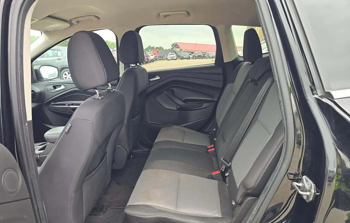 2017 FORD ESCAPE SE 7