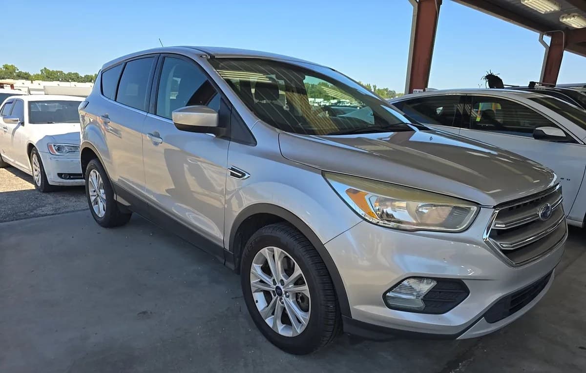 2017 FORD ESCAPE SE 3