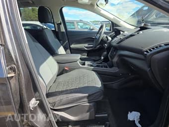 2017 FORD ESCAPE SE 9