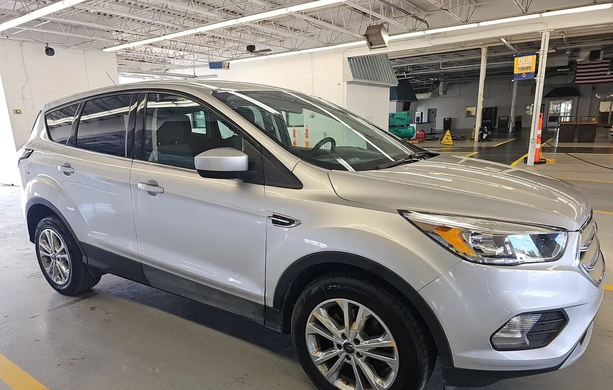 2017 FORD ESCAPE SE 3