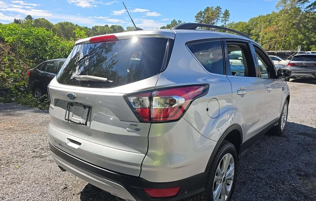 2018 FORD ESCAPE SE 3