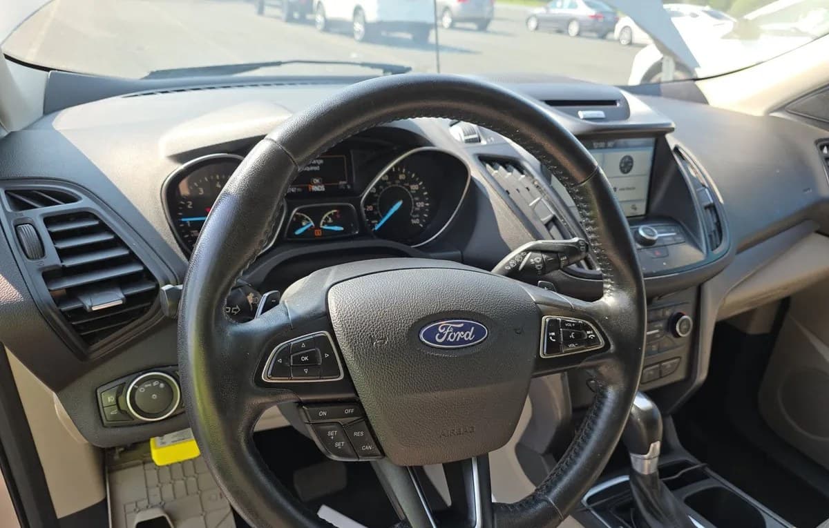 2017 FORD ESCAPE SE 7