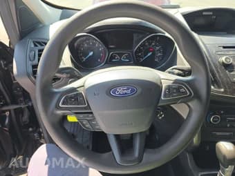 2017 FORD ESCAPE SE 11