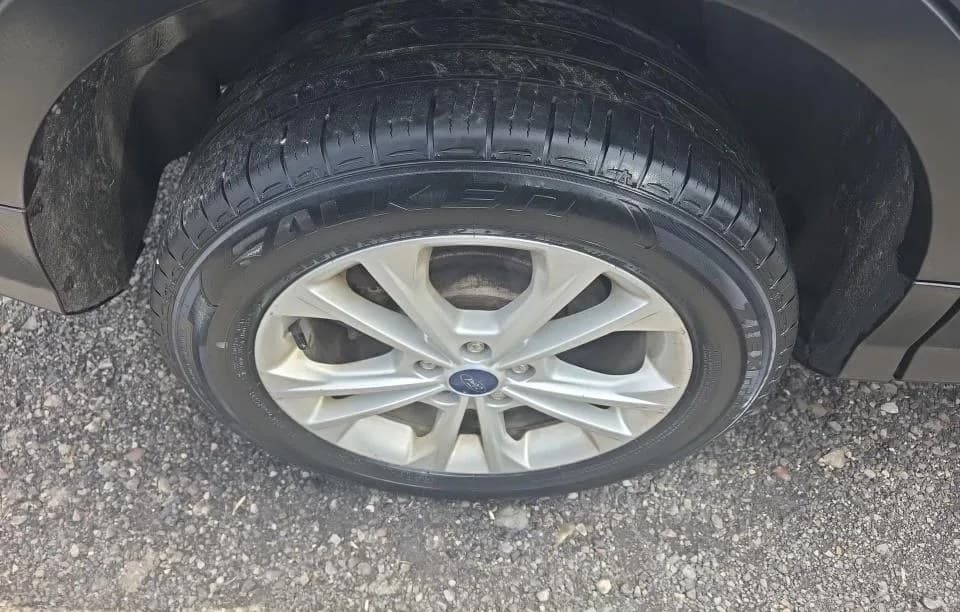 2017 FORD ESCAPE SE 6