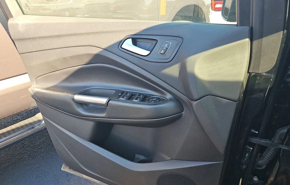2018 FORD ESCAPE SE 5