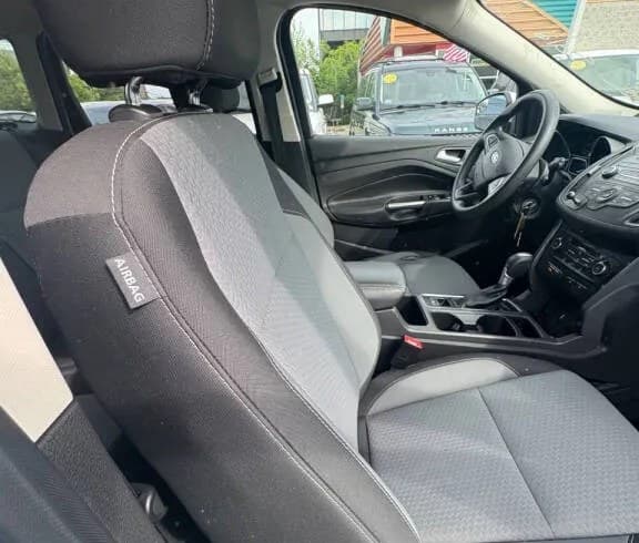 2017 FORD ESCAPE SE 3