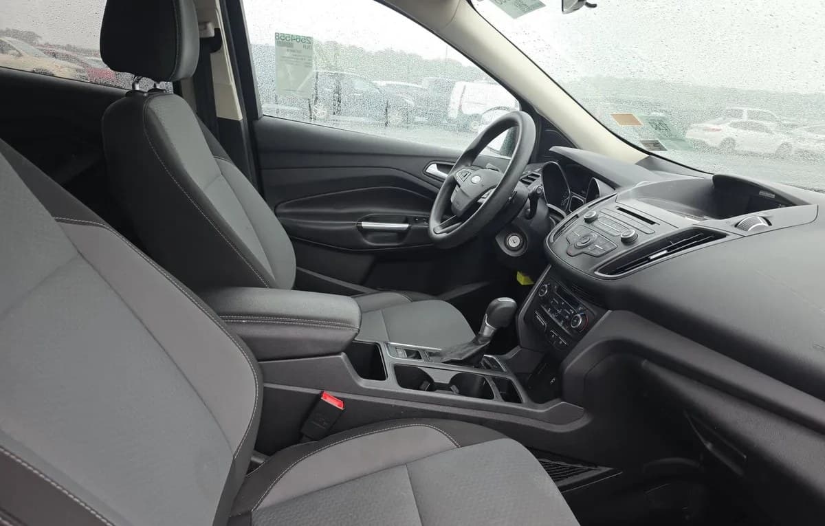 2017 FORD ESCAPE SE 5