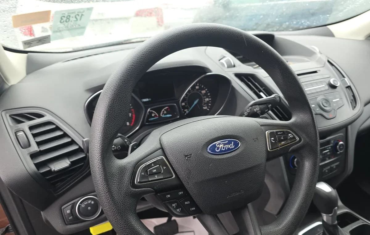 2017 FORD ESCAPE SE 7