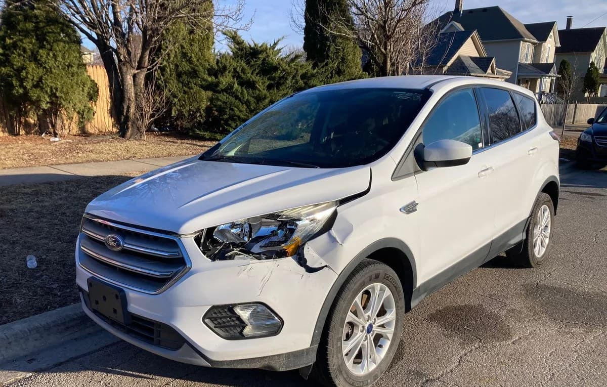 2017 FORD ESCAPE SE 2