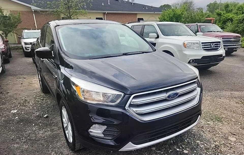 2017 FORD ESCAPE SE 3