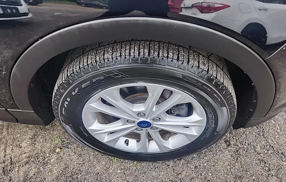 2017 FORD ESCAPE SE 5