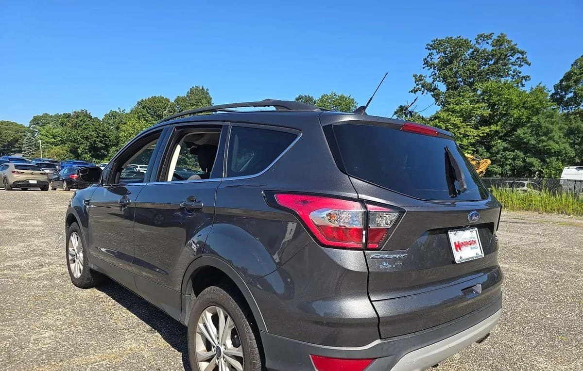2018 FORD ESCAPE SE 2