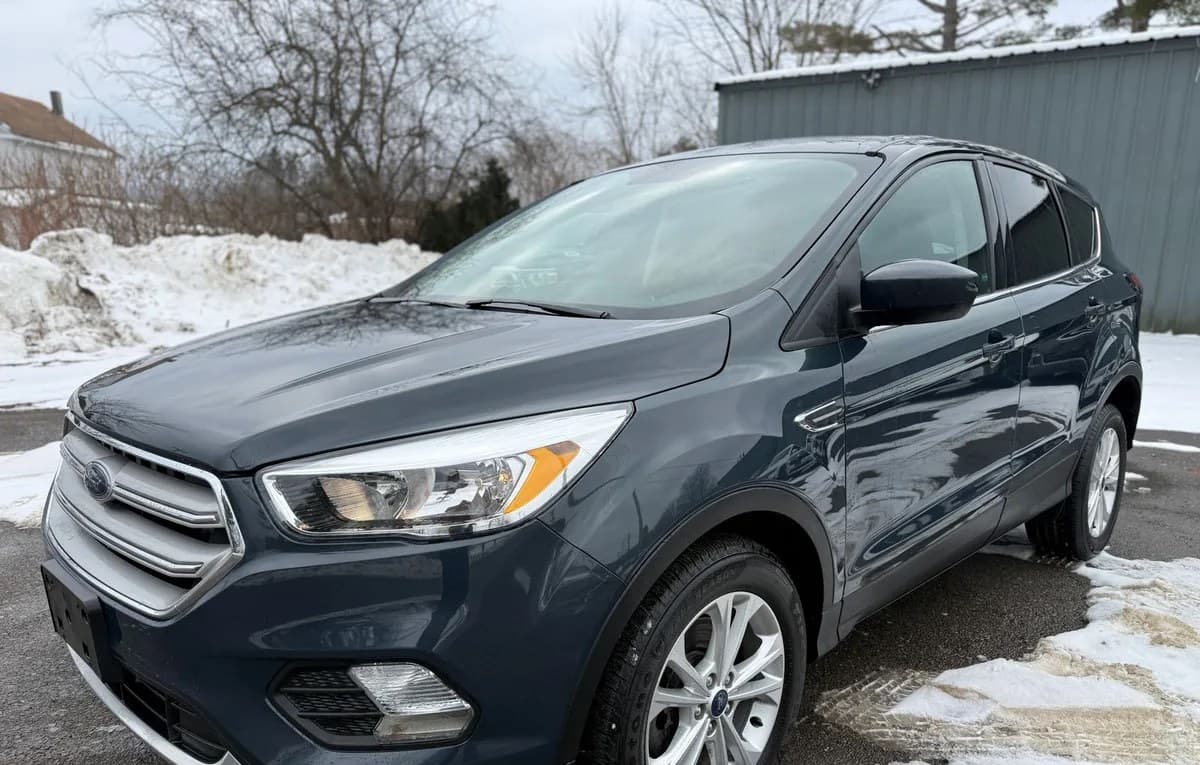 2019 FORD ESCAPE SE 4