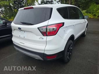 2017 FORD ESCAPE SE 4