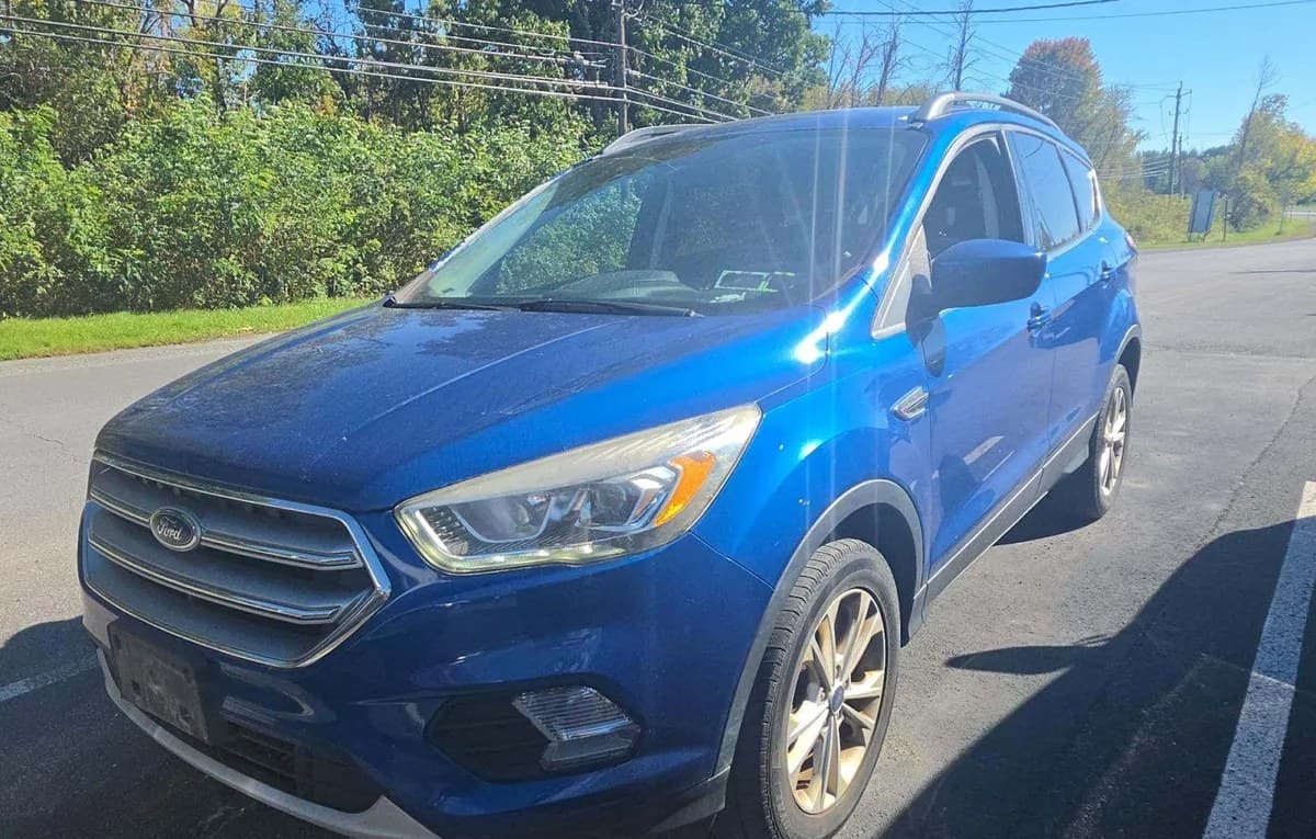 2017 FORD ESCAPE SE 2