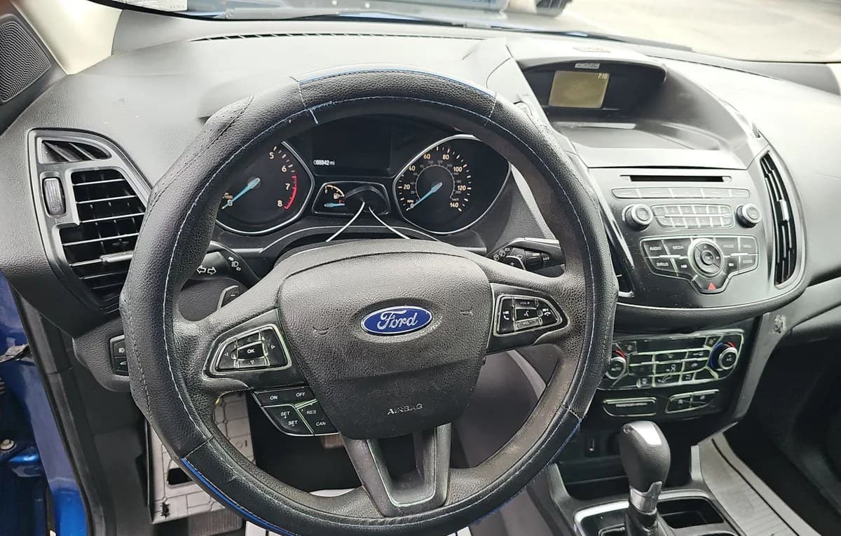 2017 FORD ESCAPE SE 6